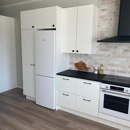 Apartment Soda - Karlsbo, 24 H Check In Narpio